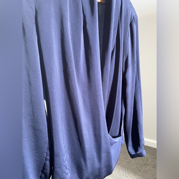 Veronika Maine cross over blouse size 10 - Picture 2 of 4